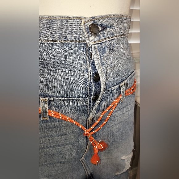 Hudson Light Wash Button Fly Distressed Jean Skirt sz 26 - Picture 4 of 5